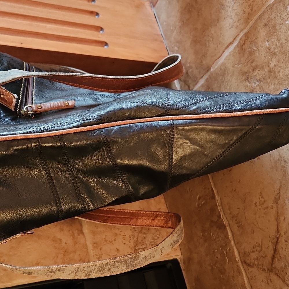 Vaan & Co Black With Brown Accent Leather Tote - Picture 3 of 16